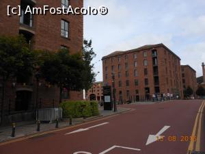 [P25] Liverpool - Albert Dock.  » foto by iulianic
 - 
<span class="allrVoted glyphicon glyphicon-heart hidden" id="av827322"></span>
<a class="m-l-10 hidden" id="sv827322" onclick="voting_Foto_DelVot(,827322,5858)" role="button">șterge vot <span class="glyphicon glyphicon-remove"></span></a>
<a id="v9827322" class=" c-red"  onclick="voting_Foto_SetVot(827322)" role="button"><span class="glyphicon glyphicon-heart-empty"></span> <b>LIKE</b> = Votează poza</a> <img class="hidden"  id="f827322W9" src="/imagini/loader.gif" border="0" /><span class="AjErrMes hidden" id="e827322ErM"></span>