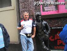 [P01] John Lennon si sotul meu pe o strada din Liverpool. » foto by vioricapetrescu*
 - 
<span class="allrVoted glyphicon glyphicon-heart hidden" id="av156347"></span>
<a class="m-l-10 hidden" id="sv156347" onclick="voting_Foto_DelVot(,156347,5858)" role="button">șterge vot <span class="glyphicon glyphicon-remove"></span></a>
<a id="v9156347" class=" c-red"  onclick="voting_Foto_SetVot(156347)" role="button"><span class="glyphicon glyphicon-heart-empty"></span> <b>LIKE</b> = Votează poza</a> <img class="hidden"  id="f156347W9" src="/imagini/loader.gif" border="0" /><span class="AjErrMes hidden" id="e156347ErM"></span>