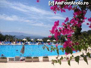 [P02] Piscina de relaxare, vedere de pe terasa cafenelei » foto by diaanaid
 - 
<span class="allrVoted glyphicon glyphicon-heart hidden" id="av636472"></span>
<a class="m-l-10 hidden" id="sv636472" onclick="voting_Foto_DelVot(,636472,5859)" role="button">șterge vot <span class="glyphicon glyphicon-remove"></span></a>
<a id="v9636472" class=" c-red"  onclick="voting_Foto_SetVot(636472)" role="button"><span class="glyphicon glyphicon-heart-empty"></span> <b>LIKE</b> = Votează poza</a> <img class="hidden"  id="f636472W9" src="/imagini/loader.gif" border="0" /><span class="AjErrMes hidden" id="e636472ErM"></span>