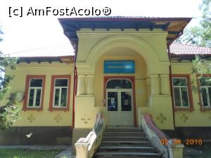 [P13] Vaslui - Dispensarul TBC, fostă casă a directorului Școlii Gimnazile de Băieți.  » foto by iulianic
 - 
<span class="allrVoted glyphicon glyphicon-heart hidden" id="av748835"></span>
<a class="m-l-10 hidden" id="sv748835" onclick="voting_Foto_DelVot(,748835,5873)" role="button">șterge vot <span class="glyphicon glyphicon-remove"></span></a>
<a id="v9748835" class=" c-red"  onclick="voting_Foto_SetVot(748835)" role="button"><span class="glyphicon glyphicon-heart-empty"></span> <b>LIKE</b> = Votează poza</a> <img class="hidden"  id="f748835W9" src="/imagini/loader.gif" border="0" /><span class="AjErrMes hidden" id="e748835ErM"></span>