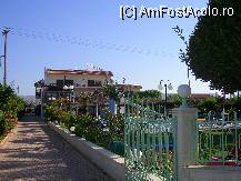 [P01] Hotelul cu gradina sa. » foto by micheline
 - 
<span class="allrVoted glyphicon glyphicon-heart hidden" id="av79066"></span>
<a class="m-l-10 hidden" id="sv79066" onclick="voting_Foto_DelVot(,79066,5886)" role="button">șterge vot <span class="glyphicon glyphicon-remove"></span></a>
<a id="v979066" class=" c-red"  onclick="voting_Foto_SetVot(79066)" role="button"><span class="glyphicon glyphicon-heart-empty"></span> <b>LIKE</b> = Votează poza</a> <img class="hidden"  id="f79066W9" src="/imagini/loader.gif" border="0" /><span class="AjErrMes hidden" id="e79066ErM"></span>