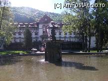 [P10] fantana dintr-un parc din Sinaia » foto by liz5
 - 
<span class="allrVoted glyphicon glyphicon-heart hidden" id="av79366"></span>
<a class="m-l-10 hidden" id="sv79366" onclick="voting_Foto_DelVot(,79366,5893)" role="button">șterge vot <span class="glyphicon glyphicon-remove"></span></a>
<a id="v979366" class=" c-red"  onclick="voting_Foto_SetVot(79366)" role="button"><span class="glyphicon glyphicon-heart-empty"></span> <b>LIKE</b> = Votează poza</a> <img class="hidden"  id="f79366W9" src="/imagini/loader.gif" border="0" /><span class="AjErrMes hidden" id="e79366ErM"></span>