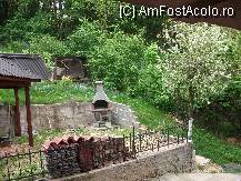 [P06] asta e ce se vedea de la balconul camerei de la pensiunea Giselle - aveau si loc de gratar si masute cu scaun, tot ce-ti doresti pentru o dupa-amiaza placuta in natura » foto by liz5
 - 
<span class="allrVoted glyphicon glyphicon-heart hidden" id="av79362"></span>
<a class="m-l-10 hidden" id="sv79362" onclick="voting_Foto_DelVot(,79362,5893)" role="button">șterge vot <span class="glyphicon glyphicon-remove"></span></a>
<a id="v979362" class=" c-red"  onclick="voting_Foto_SetVot(79362)" role="button"><span class="glyphicon glyphicon-heart-empty"></span> <b>LIKE</b> = Votează poza</a> <img class="hidden"  id="f79362W9" src="/imagini/loader.gif" border="0" /><span class="AjErrMes hidden" id="e79362ErM"></span>