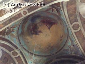 [P27] Biserica Coltea - detalii interior » foto by mishu
 - 
<span class="allrVoted glyphicon glyphicon-heart hidden" id="av770526"></span>
<a class="m-l-10 hidden" id="sv770526" onclick="voting_Foto_DelVot(,770526,5894)" role="button">șterge vot <span class="glyphicon glyphicon-remove"></span></a>
<a id="v9770526" class=" c-red"  onclick="voting_Foto_SetVot(770526)" role="button"><span class="glyphicon glyphicon-heart-empty"></span> <b>LIKE</b> = Votează poza</a> <img class="hidden"  id="f770526W9" src="/imagini/loader.gif" border="0" /><span class="AjErrMes hidden" id="e770526ErM"></span>