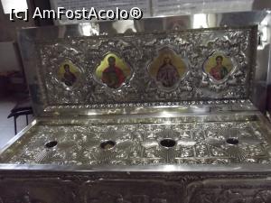 [P12] Biserica Matasari - Racla in care se gasesc particele din moastele Sfantului Mucenic Eustatie si ale familiei lui » foto by mishu
 - 
<span class="allrVoted glyphicon glyphicon-heart hidden" id="av787039"></span>
<a class="m-l-10 hidden" id="sv787039" onclick="voting_Foto_DelVot(,787039,5894)" role="button">șterge vot <span class="glyphicon glyphicon-remove"></span></a>
<a id="v9787039" class=" c-red"  onclick="voting_Foto_SetVot(787039)" role="button"><span class="glyphicon glyphicon-heart-empty"></span> <b>LIKE</b> = Votează poza</a> <img class="hidden"  id="f787039W9" src="/imagini/loader.gif" border="0" /><span class="AjErrMes hidden" id="e787039ErM"></span>