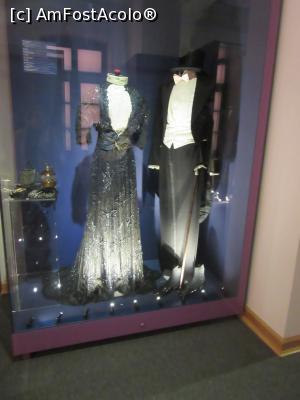 [P35] Ţinută de bal interbelică » foto by Michi
 - 
<span class="allrVoted glyphicon glyphicon-heart hidden" id="av849164"></span>
<a class="m-l-10 hidden" id="sv849164" onclick="voting_Foto_DelVot(,849164,5895)" role="button">șterge vot <span class="glyphicon glyphicon-remove"></span></a>
<a id="v9849164" class=" c-red"  onclick="voting_Foto_SetVot(849164)" role="button"><span class="glyphicon glyphicon-heart-empty"></span> <b>LIKE</b> = Votează poza</a> <img class="hidden"  id="f849164W9" src="/imagini/loader.gif" border="0" /><span class="AjErrMes hidden" id="e849164ErM"></span>