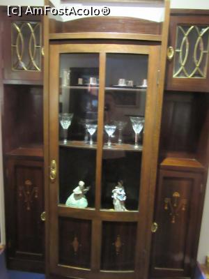 [P38] Vitrina cu pahare de cristal şi dansatoare de porţelan » foto by Michi
 - 
<span class="allrVoted glyphicon glyphicon-heart hidden" id="av849167"></span>
<a class="m-l-10 hidden" id="sv849167" onclick="voting_Foto_DelVot(,849167,5895)" role="button">șterge vot <span class="glyphicon glyphicon-remove"></span></a>
<a id="v9849167" class=" c-red"  onclick="voting_Foto_SetVot(849167)" role="button"><span class="glyphicon glyphicon-heart-empty"></span> <b>LIKE</b> = Votează poza</a> <img class="hidden"  id="f849167W9" src="/imagini/loader.gif" border="0" /><span class="AjErrMes hidden" id="e849167ErM"></span>