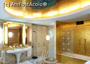 [P25] Baia mare a sotilor Ceausescu, cu elemente suflate cu pulbere aurie comerciala, contrar celor speculate si fabulate de presa, nimic nu este din aur.  » foto by geani anto
 - 
<span class="allrVoted glyphicon glyphicon-heart hidden" id="av1107122"></span>
<a class="m-l-10 hidden" id="sv1107122" onclick="voting_Foto_DelVot(,1107122,5895)" role="button">șterge vot <span class="glyphicon glyphicon-remove"></span></a>
<a id="v91107122" class=" c-red"  onclick="voting_Foto_SetVot(1107122)" role="button"><span class="glyphicon glyphicon-heart-empty"></span> <b>LIKE</b> = Votează poza</a> <img class="hidden"  id="f1107122W9" src="/imagini/loader.gif" border="0" /><span class="AjErrMes hidden" id="e1107122ErM"></span>