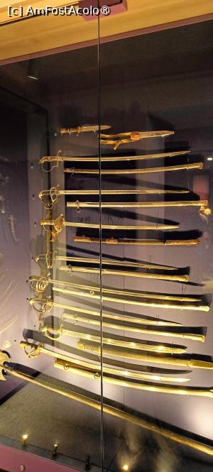 [P03] Arme albe în expoziție. » foto by tata123 🔱
 - 
<span class="allrVoted glyphicon glyphicon-heart hidden" id="av1503647"></span>
<a class="m-l-10 hidden" id="sv1503647" onclick="voting_Foto_DelVot(,1503647,5895)" role="button">șterge vot <span class="glyphicon glyphicon-remove"></span></a>
<a id="v91503647" class=" c-red"  onclick="voting_Foto_SetVot(1503647)" role="button"><span class="glyphicon glyphicon-heart-empty"></span> <b>LIKE</b> = Votează poza</a> <img class="hidden"  id="f1503647W9" src="/imagini/loader.gif" border="0" /><span class="AjErrMes hidden" id="e1503647ErM"></span>