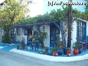 [P01] Casuta din Sarti.  » foto by maria55 †
 - 
<span class="allrVoted glyphicon glyphicon-heart hidden" id="av500172"></span>
<a class="m-l-10 hidden" id="sv500172" onclick="voting_Foto_DelVot(,500172,5915)" role="button">șterge vot <span class="glyphicon glyphicon-remove"></span></a>
<a id="v9500172" class=" c-red"  onclick="voting_Foto_SetVot(500172)" role="button"><span class="glyphicon glyphicon-heart-empty"></span> <b>LIKE</b> = Votează poza</a> <img class="hidden"  id="f500172W9" src="/imagini/loader.gif" border="0" /><span class="AjErrMes hidden" id="e500172ErM"></span>