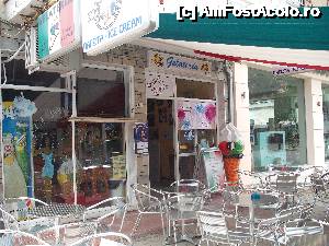 [P59] Gelateria unde am mancat cea mai buna inghetata! Cupa mare=1,2/e iar cupa mica 0,70/e » foto by maria55 †
 - 
<span class="allrVoted glyphicon glyphicon-heart hidden" id="av500230"></span>
<a class="m-l-10 hidden" id="sv500230" onclick="voting_Foto_DelVot(,500230,5915)" role="button">șterge vot <span class="glyphicon glyphicon-remove"></span></a>
<a id="v9500230" class=" c-red"  onclick="voting_Foto_SetVot(500230)" role="button"><span class="glyphicon glyphicon-heart-empty"></span> <b>LIKE</b> = Votează poza</a> <img class="hidden"  id="f500230W9" src="/imagini/loader.gif" border="0" /><span class="AjErrMes hidden" id="e500230ErM"></span>