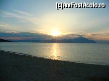 [P39] ultimul moment asteptat - rasaritul deplin al soarelui » foto by sandu.53
 - 
<span class="allrVoted glyphicon glyphicon-heart hidden" id="av154751"></span>
<a class="m-l-10 hidden" id="sv154751" onclick="voting_Foto_DelVot(,154751,5915)" role="button">șterge vot <span class="glyphicon glyphicon-remove"></span></a>
<a id="v9154751" class=" c-red"  onclick="voting_Foto_SetVot(154751)" role="button"><span class="glyphicon glyphicon-heart-empty"></span> <b>LIKE</b> = Votează poza</a> <img class="hidden"  id="f154751W9" src="/imagini/loader.gif" border="0" /><span class="AjErrMes hidden" id="e154751ErM"></span>