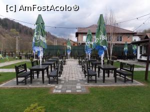 [P08] Terasa pensiunii.  » foto by Safta Radu
 - 
<span class="allrVoted glyphicon glyphicon-heart hidden" id="av1065520"></span>
<a class="m-l-10 hidden" id="sv1065520" onclick="voting_Foto_DelVot(,1065520,5977)" role="button">șterge vot <span class="glyphicon glyphicon-remove"></span></a>
<a id="v91065520" class=" c-red"  onclick="voting_Foto_SetVot(1065520)" role="button"><span class="glyphicon glyphicon-heart-empty"></span> <b>LIKE</b> = Votează poza</a> <img class="hidden"  id="f1065520W9" src="/imagini/loader.gif" border="0" /><span class="AjErrMes hidden" id="e1065520ErM"></span>