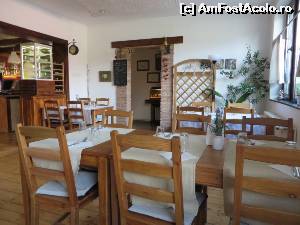 [P03] Sala principal - nefumători. Se observă acvariul pe hol și barul în stânga.  » foto by tata123 🔱
 - 
<span class="allrVoted glyphicon glyphicon-heart hidden" id="av669201"></span>
<a class="m-l-10 hidden" id="sv669201" onclick="voting_Foto_DelVot(,669201,5977)" role="button">șterge vot <span class="glyphicon glyphicon-remove"></span></a>
<a id="v9669201" class=" c-red"  onclick="voting_Foto_SetVot(669201)" role="button"><span class="glyphicon glyphicon-heart-empty"></span> <b>LIKE</b> = Votează poza</a> <img class="hidden"  id="f669201W9" src="/imagini/loader.gif" border="0" /><span class="AjErrMes hidden" id="e669201ErM"></span>