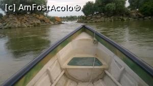 [P06] Spărtură din dig itre Bratul Sulina si lacul ce ducea la insula cu pelicani.  » foto by nelu73
 - 
<span class="allrVoted glyphicon glyphicon-heart hidden" id="av808053"></span>
<a class="m-l-10 hidden" id="sv808053" onclick="voting_Foto_DelVot(,808053,5978)" role="button">șterge vot <span class="glyphicon glyphicon-remove"></span></a>
<a id="v9808053" class=" c-red"  onclick="voting_Foto_SetVot(808053)" role="button"><span class="glyphicon glyphicon-heart-empty"></span> <b>LIKE</b> = Votează poza</a> <img class="hidden"  id="f808053W9" src="/imagini/loader.gif" border="0" /><span class="AjErrMes hidden" id="e808053ErM"></span>