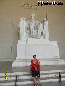 [P25] Memorialul Lincoln - statuia clasica ce priveste vizitatorii de sus » foto by delia58
 - 
<span class="allrVoted glyphicon glyphicon-heart hidden" id="av219643"></span>
<a class="m-l-10 hidden" id="sv219643" onclick="voting_Foto_DelVot(,219643,6029)" role="button">șterge vot <span class="glyphicon glyphicon-remove"></span></a>
<a id="v9219643" class=" c-red"  onclick="voting_Foto_SetVot(219643)" role="button"><span class="glyphicon glyphicon-heart-empty"></span> <b>LIKE</b> = Votează poza</a> <img class="hidden"  id="f219643W9" src="/imagini/loader.gif" border="0" /><span class="AjErrMes hidden" id="e219643ErM"></span>