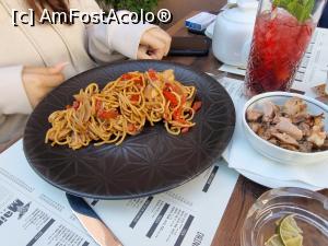 [P04] paste (noodles) cu legume si rata ( carnea fiind pusa separat, la solicitarea noastra) » foto by silvia tudoran
 - 
<span class="allrVoted glyphicon glyphicon-heart hidden" id="av1276118"></span>
<a class="m-l-10 hidden" id="sv1276118" onclick="voting_Foto_DelVot(,1276118,6063)" role="button">șterge vot <span class="glyphicon glyphicon-remove"></span></a>
<a id="v91276118" class=" c-red"  onclick="voting_Foto_SetVot(1276118)" role="button"><span class="glyphicon glyphicon-heart-empty"></span> <b>LIKE</b> = Votează poza</a> <img class="hidden"  id="f1276118W9" src="/imagini/loader.gif" border="0" /><span class="AjErrMes hidden" id="e1276118ErM"></span>