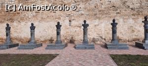 [P05] Cetatea Tighina - Bender, Panteonul Gloriei Ruse (Busturile unor ofițeri ruși) » foto by mprofeanu
 - 
<span class="allrVoted glyphicon glyphicon-heart hidden" id="av1510427"></span>
<a class="m-l-10 hidden" id="sv1510427" onclick="voting_Foto_DelVot(,1510427,6113)" role="button">șterge vot <span class="glyphicon glyphicon-remove"></span></a>
<a id="v91510427" class=" c-red"  onclick="voting_Foto_SetVot(1510427)" role="button"><span class="glyphicon glyphicon-heart-empty"></span> <b>LIKE</b> = Votează poza</a> <img class="hidden"  id="f1510427W9" src="/imagini/loader.gif" border="0" /><span class="AjErrMes hidden" id="e1510427ErM"></span>