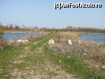 [P09] Lacul Amara - un dig care de-a lungul timpului a aparat culturile din jurul lacului si a deterioarat grav ecosistemul lacului » foto by valimi
 - 
<span class="allrVoted glyphicon glyphicon-heart hidden" id="av160797"></span>
<a class="m-l-10 hidden" id="sv160797" onclick="voting_Foto_DelVot(,160797,6129)" role="button">șterge vot <span class="glyphicon glyphicon-remove"></span></a>
<a id="v9160797" class=" c-red"  onclick="voting_Foto_SetVot(160797)" role="button"><span class="glyphicon glyphicon-heart-empty"></span> <b>LIKE</b> = Votează poza</a> <img class="hidden"  id="f160797W9" src="/imagini/loader.gif" border="0" /><span class="AjErrMes hidden" id="e160797ErM"></span>