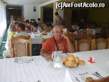 [P19] restaurantul hotelului Oltul » foto by vanda
 - 
<span class="allrVoted glyphicon glyphicon-heart hidden" id="av342758"></span>
<a class="m-l-10 hidden" id="sv342758" onclick="voting_Foto_DelVot(,342758,6149)" role="button">șterge vot <span class="glyphicon glyphicon-remove"></span></a>
<a id="v9342758" class=" c-red"  onclick="voting_Foto_SetVot(342758)" role="button"><span class="glyphicon glyphicon-heart-empty"></span> <b>LIKE</b> = Votează poza</a> <img class="hidden"  id="f342758W9" src="/imagini/loader.gif" border="0" /><span class="AjErrMes hidden" id="e342758ErM"></span>