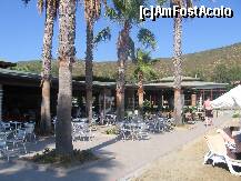 [P18] Beach bar, aici se manca intre mese. » foto by balasa violeta
 - 
<span class="allrVoted glyphicon glyphicon-heart hidden" id="av259929"></span>
<a class="m-l-10 hidden" id="sv259929" onclick="voting_Foto_DelVot(,259929,6150)" role="button">șterge vot <span class="glyphicon glyphicon-remove"></span></a>
<a id="v9259929" class=" c-red"  onclick="voting_Foto_SetVot(259929)" role="button"><span class="glyphicon glyphicon-heart-empty"></span> <b>LIKE</b> = Votează poza</a> <img class="hidden"  id="f259929W9" src="/imagini/loader.gif" border="0" /><span class="AjErrMes hidden" id="e259929ErM"></span>
