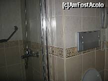 [P08] Ce m-a chinuit pe mine cabina asta de dus... » foto by balasa violeta
 - 
<span class="allrVoted glyphicon glyphicon-heart hidden" id="av259919"></span>
<a class="m-l-10 hidden" id="sv259919" onclick="voting_Foto_DelVot(,259919,6150)" role="button">șterge vot <span class="glyphicon glyphicon-remove"></span></a>
<a id="v9259919" class=" c-red"  onclick="voting_Foto_SetVot(259919)" role="button"><span class="glyphicon glyphicon-heart-empty"></span> <b>LIKE</b> = Votează poza</a> <img class="hidden"  id="f259919W9" src="/imagini/loader.gif" border="0" /><span class="AjErrMes hidden" id="e259919ErM"></span>
