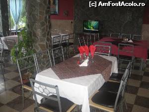 [P19] Restaurantul » foto by dorgo
 - 
<span class="allrVoted glyphicon glyphicon-heart hidden" id="av631336"></span>
<a class="m-l-10 hidden" id="sv631336" onclick="voting_Foto_DelVot(,631336,6152)" role="button">șterge vot <span class="glyphicon glyphicon-remove"></span></a>
<a id="v9631336" class=" c-red"  onclick="voting_Foto_SetVot(631336)" role="button"><span class="glyphicon glyphicon-heart-empty"></span> <b>LIKE</b> = Votează poza</a> <img class="hidden"  id="f631336W9" src="/imagini/loader.gif" border="0" /><span class="AjErrMes hidden" id="e631336ErM"></span>