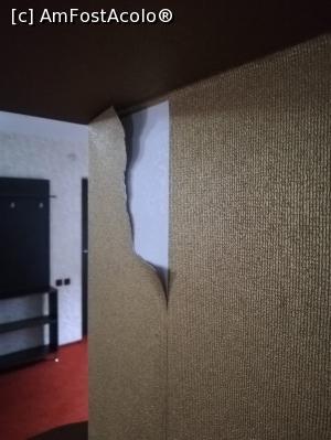 [P05] Tapetul din camera cade de pe pereți la 4* valahia » foto by Catalina1405
 - 
<span class="allrVoted glyphicon glyphicon-heart hidden" id="av1185893"></span>
<a class="m-l-10 hidden" id="sv1185893" onclick="voting_Foto_DelVot(,1185893,6236)" role="button">șterge vot <span class="glyphicon glyphicon-remove"></span></a>
<a id="v91185893" class=" c-red"  onclick="voting_Foto_SetVot(1185893)" role="button"><span class="glyphicon glyphicon-heart-empty"></span> <b>LIKE</b> = Votează poza</a> <img class="hidden"  id="f1185893W9" src="/imagini/loader.gif" border="0" /><span class="AjErrMes hidden" id="e1185893ErM"></span>
