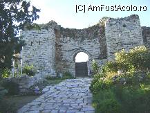[P04] Biserica Sf. Ioan - Poarta Urmaritii, intrarea in Cetatea Selcuk, seara, cand era inchisa » foto by biancuta
 - 
<span class="allrVoted glyphicon glyphicon-heart hidden" id="av101480"></span>
<a class="m-l-10 hidden" id="sv101480" onclick="voting_Foto_DelVot(,101480,6251)" role="button">șterge vot <span class="glyphicon glyphicon-remove"></span></a>
<a id="v9101480" class=" c-red"  onclick="voting_Foto_SetVot(101480)" role="button"><span class="glyphicon glyphicon-heart-empty"></span> <b>LIKE</b> = Votează poza</a> <img class="hidden"  id="f101480W9" src="/imagini/loader.gif" border="0" /><span class="AjErrMes hidden" id="e101480ErM"></span>