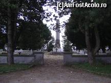 [P01] Monumentul Eroilor de la Oarba de Mures - intrare pe poarta dinspre sat. » foto by biancuta
 - 
<span class="allrVoted glyphicon glyphicon-heart hidden" id="av63422"></span>
<a class="m-l-10 hidden" id="sv63422" onclick="voting_Foto_DelVot(,63422,6324)" role="button">șterge vot <span class="glyphicon glyphicon-remove"></span></a>
<a id="v963422" class=" c-red"  onclick="voting_Foto_SetVot(63422)" role="button"><span class="glyphicon glyphicon-heart-empty"></span> <b>LIKE</b> = Votează poza</a> <img class="hidden"  id="f63422W9" src="/imagini/loader.gif" border="0" /><span class="AjErrMes hidden" id="e63422ErM"></span>