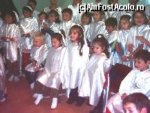 [P24] Toti copiii au primit si niste haine foarte frumoase pe care, dupa serbare, a fost voie sa le ia acasa » foto by dorgo
 - 
<span class="allrVoted glyphicon glyphicon-heart hidden" id="av199248"></span>
<a class="m-l-10 hidden" id="sv199248" onclick="voting_Foto_DelVot(,199248,6324)" role="button">șterge vot <span class="glyphicon glyphicon-remove"></span></a>
<a id="v9199248" class=" c-red"  onclick="voting_Foto_SetVot(199248)" role="button"><span class="glyphicon glyphicon-heart-empty"></span> <b>LIKE</b> = Votează poza</a> <img class="hidden"  id="f199248W9" src="/imagini/loader.gif" border="0" /><span class="AjErrMes hidden" id="e199248ErM"></span>