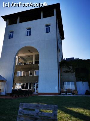 [P02] Turnul cramei » foto by cata2106
 - 
<span class="allrVoted glyphicon glyphicon-heart hidden" id="av1320939"></span>
<a class="m-l-10 hidden" id="sv1320939" onclick="voting_Foto_DelVot(,1320939,6324)" role="button">șterge vot <span class="glyphicon glyphicon-remove"></span></a>
<a id="v91320939" class=" c-red"  onclick="voting_Foto_SetVot(1320939)" role="button"><span class="glyphicon glyphicon-heart-empty"></span> <b>LIKE</b> = Votează poza</a> <img class="hidden"  id="f1320939W9" src="/imagini/loader.gif" border="0" /><span class="AjErrMes hidden" id="e1320939ErM"></span>