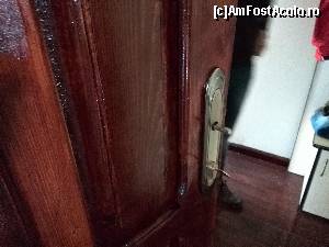 [P06] Clanta iese cand vrei sa inchizi usa » foto by senache
 - 
<span class="allrVoted glyphicon glyphicon-heart hidden" id="av507182"></span>
<a class="m-l-10 hidden" id="sv507182" onclick="voting_Foto_DelVot(,507182,6339)" role="button">șterge vot <span class="glyphicon glyphicon-remove"></span></a>
<a id="v9507182" class=" c-red"  onclick="voting_Foto_SetVot(507182)" role="button"><span class="glyphicon glyphicon-heart-empty"></span> <b>LIKE</b> = Votează poza</a> <img class="hidden"  id="f507182W9" src="/imagini/loader.gif" border="0" /><span class="AjErrMes hidden" id="e507182ErM"></span>