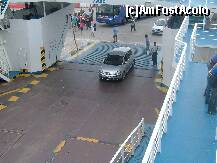 [P04] chiar si un autocar asteapta la imbarcarea pe ferry » foto by Andc
 - 
<span class="allrVoted glyphicon glyphicon-heart hidden" id="av127529"></span>
<a class="m-l-10 hidden" id="sv127529" onclick="voting_Foto_DelVot(,127529,6346)" role="button">șterge vot <span class="glyphicon glyphicon-remove"></span></a>
<a id="v9127529" class=" c-red"  onclick="voting_Foto_SetVot(127529)" role="button"><span class="glyphicon glyphicon-heart-empty"></span> <b>LIKE</b> = Votează poza</a> <img class="hidden"  id="f127529W9" src="/imagini/loader.gif" border="0" /><span class="AjErrMes hidden" id="e127529ErM"></span>