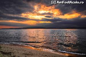 [P12] Apus de soare înainte de furtună » foto by sosso
 - 
<span class="allrVoted glyphicon glyphicon-heart hidden" id="av526304"></span>
<a class="m-l-10 hidden" id="sv526304" onclick="voting_Foto_DelVot(,526304,6346)" role="button">șterge vot <span class="glyphicon glyphicon-remove"></span></a>
<a id="v9526304" class=" c-red"  onclick="voting_Foto_SetVot(526304)" role="button"><span class="glyphicon glyphicon-heart-empty"></span> <b>LIKE</b> = Votează poza</a> <img class="hidden"  id="f526304W9" src="/imagini/loader.gif" border="0" /><span class="AjErrMes hidden" id="e526304ErM"></span>