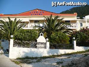 [P03] Vila Athina » foto by macius
 - 
<span class="allrVoted glyphicon glyphicon-heart hidden" id="av427554"></span>
<a class="m-l-10 hidden" id="sv427554" onclick="voting_Foto_DelVot(,427554,6358)" role="button">șterge vot <span class="glyphicon glyphicon-remove"></span></a>
<a id="v9427554" class=" c-red"  onclick="voting_Foto_SetVot(427554)" role="button"><span class="glyphicon glyphicon-heart-empty"></span> <b>LIKE</b> = Votează poza</a> <img class="hidden"  id="f427554W9" src="/imagini/loader.gif" border="0" /><span class="AjErrMes hidden" id="e427554ErM"></span>