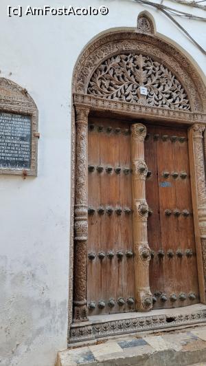 [P34] poartă indiană » foto by robert
 - 
<span class="allrVoted glyphicon glyphicon-heart hidden" id="av1273262"></span>
<a class="m-l-10 hidden" id="sv1273262" onclick="voting_Foto_DelVot(,1273262,6379)" role="button">șterge vot <span class="glyphicon glyphicon-remove"></span></a>
<a id="v91273262" class=" c-red"  onclick="voting_Foto_SetVot(1273262)" role="button"><span class="glyphicon glyphicon-heart-empty"></span> <b>LIKE</b> = Votează poza</a> <img class="hidden"  id="f1273262W9" src="/imagini/loader.gif" border="0" /><span class="AjErrMes hidden" id="e1273262ErM"></span>