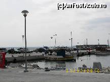 [P02] O părticică din portul din NEA MOUDANIA. » foto by bose
 - 
<span class="allrVoted glyphicon glyphicon-heart hidden" id="av177595"></span>
<a class="m-l-10 hidden" id="sv177595" onclick="voting_Foto_DelVot(,177595,6484)" role="button">șterge vot <span class="glyphicon glyphicon-remove"></span></a>
<a id="v9177595" class=" c-red"  onclick="voting_Foto_SetVot(177595)" role="button"><span class="glyphicon glyphicon-heart-empty"></span> <b>LIKE</b> = Votează poza</a> <img class="hidden"  id="f177595W9" src="/imagini/loader.gif" border="0" /><span class="AjErrMes hidden" id="e177595ErM"></span>