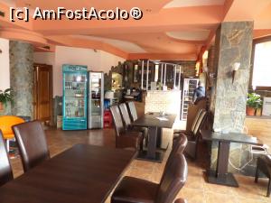 [P01] Restaurantul pensiunii Melba din Dubova.  » foto by Safta Radu
 - 
<span class="allrVoted glyphicon glyphicon-heart hidden" id="av1060359"></span>
<a class="m-l-10 hidden" id="sv1060359" onclick="voting_Foto_DelVot(,1060359,6559)" role="button">șterge vot <span class="glyphicon glyphicon-remove"></span></a>
<a id="v91060359" class=" c-red"  onclick="voting_Foto_SetVot(1060359)" role="button"><span class="glyphicon glyphicon-heart-empty"></span> <b>LIKE</b> = Votează poza</a> <img class="hidden"  id="f1060359W9" src="/imagini/loader.gif" border="0" /><span class="AjErrMes hidden" id="e1060359ErM"></span>