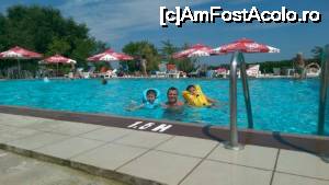 [P02] Cu băieții... la piscină...  » foto by girboiu
 - 
<span class="allrVoted glyphicon glyphicon-heart hidden" id="av690878"></span>
<a class="m-l-10 hidden" id="sv690878" onclick="voting_Foto_DelVot(,690878,6610)" role="button">șterge vot <span class="glyphicon glyphicon-remove"></span></a>
<a id="v9690878" class=" c-red"  onclick="voting_Foto_SetVot(690878)" role="button"><span class="glyphicon glyphicon-heart-empty"></span> <b>LIKE</b> = Votează poza</a> <img class="hidden"  id="f690878W9" src="/imagini/loader.gif" border="0" /><span class="AjErrMes hidden" id="e690878ErM"></span>