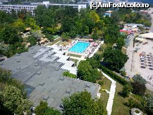 [P03] Piscina. Desi nu erau prea multi cetateni, prosoapele erau puse de cu seara. mioritic.  » foto by ojdeunghii
 - 
<span class="allrVoted glyphicon glyphicon-heart hidden" id="av703463"></span>
<a class="m-l-10 hidden" id="sv703463" onclick="voting_Foto_DelVot(,703463,6610)" role="button">șterge vot <span class="glyphicon glyphicon-remove"></span></a>
<a id="v9703463" class=" c-red"  onclick="voting_Foto_SetVot(703463)" role="button"><span class="glyphicon glyphicon-heart-empty"></span> <b>LIKE</b> = Votează poza</a> <img class="hidden"  id="f703463W9" src="/imagini/loader.gif" border="0" /><span class="AjErrMes hidden" id="e703463ErM"></span>