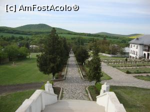 [P10] Am urcat treptele și am ajuns pe platoul unde este construită biserica mare de la Celic-Dere. Privim înapoi spre ieșire, însă nu vom pleca fără să vizităm lăcașul de cult.  » foto by Floryn81
 - 
<span class="allrVoted glyphicon glyphicon-heart hidden" id="av733869"></span>
<a class="m-l-10 hidden" id="sv733869" onclick="voting_Foto_DelVot(,733869,6632)" role="button">șterge vot <span class="glyphicon glyphicon-remove"></span></a>
<a id="v9733869" class=" c-red"  onclick="voting_Foto_SetVot(733869)" role="button"><span class="glyphicon glyphicon-heart-empty"></span> <b>LIKE</b> = Votează poza</a> <img class="hidden"  id="f733869W9" src="/imagini/loader.gif" border="0" /><span class="AjErrMes hidden" id="e733869ErM"></span>