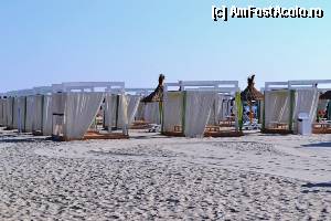 [P26] Plaja, zona cu baldachine. Nu-mi mai aduc aminte daca erau ale hotelului ori ale beach-bar-ului de pe plaja.  » foto by DoreD
 - 
<span class="allrVoted glyphicon glyphicon-heart hidden" id="av373119"></span>
<a class="m-l-10 hidden" id="sv373119" onclick="voting_Foto_DelVot(,373119,6673)" role="button">șterge vot <span class="glyphicon glyphicon-remove"></span></a>
<a id="v9373119" class=" c-red"  onclick="voting_Foto_SetVot(373119)" role="button"><span class="glyphicon glyphicon-heart-empty"></span> <b>LIKE</b> = Votează poza</a> <img class="hidden"  id="f373119W9" src="/imagini/loader.gif" border="0" /><span class="AjErrMes hidden" id="e373119ErM"></span>