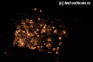 [P29] Artificii la terminarea unui spectacol.  » foto by DoreD
 - 
<span class="allrVoted glyphicon glyphicon-heart hidden" id="av373124"></span>
<a class="m-l-10 hidden" id="sv373124" onclick="voting_Foto_DelVot(,373124,6673)" role="button">șterge vot <span class="glyphicon glyphicon-remove"></span></a>
<a id="v9373124" class=" c-red"  onclick="voting_Foto_SetVot(373124)" role="button"><span class="glyphicon glyphicon-heart-empty"></span> <b>LIKE</b> = Votează poza</a> <img class="hidden"  id="f373124W9" src="/imagini/loader.gif" border="0" /><span class="AjErrMes hidden" id="e373124ErM"></span>