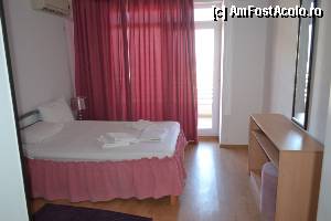 [P07] Al doilea dormitor, ceva mai mic, si patul era mai mic, cred ca asta era de 1.40 » foto by DoreD
 - 
<span class="allrVoted glyphicon glyphicon-heart hidden" id="av373093"></span>
<a class="m-l-10 hidden" id="sv373093" onclick="voting_Foto_DelVot(,373093,6673)" role="button">șterge vot <span class="glyphicon glyphicon-remove"></span></a>
<a id="v9373093" class=" c-red"  onclick="voting_Foto_SetVot(373093)" role="button"><span class="glyphicon glyphicon-heart-empty"></span> <b>LIKE</b> = Votează poza</a> <img class="hidden"  id="f373093W9" src="/imagini/loader.gif" border="0" /><span class="AjErrMes hidden" id="e373093ErM"></span>