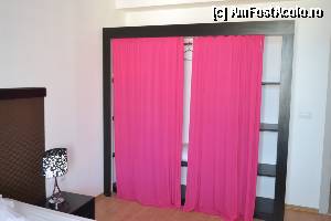 [P08] Cam asa aratau spatiile de depozitare/haine din dormitoare, mie mi s-a parut o solutie practica.  » foto by DoreD
 - 
<span class="allrVoted glyphicon glyphicon-heart hidden" id="av373094"></span>
<a class="m-l-10 hidden" id="sv373094" onclick="voting_Foto_DelVot(,373094,6673)" role="button">șterge vot <span class="glyphicon glyphicon-remove"></span></a>
<a id="v9373094" class=" c-red"  onclick="voting_Foto_SetVot(373094)" role="button"><span class="glyphicon glyphicon-heart-empty"></span> <b>LIKE</b> = Votează poza</a> <img class="hidden"  id="f373094W9" src="/imagini/loader.gif" border="0" /><span class="AjErrMes hidden" id="e373094ErM"></span>