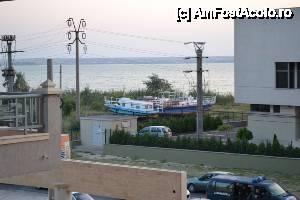 [P01] Phoenicia Holiday Resort - Vedere către lac, de pe balcon » foto by DoreD
 - 
<span class="allrVoted glyphicon glyphicon-heart hidden" id="av454127"></span>
<a class="m-l-10 hidden" id="sv454127" onclick="voting_Foto_DelVot(,454127,6673)" role="button">șterge vot <span class="glyphicon glyphicon-remove"></span></a>
<a id="v9454127" class=" c-red"  onclick="voting_Foto_SetVot(454127)" role="button"><span class="glyphicon glyphicon-heart-empty"></span> <b>LIKE</b> = Votează poza</a> <img class="hidden"  id="f454127W9" src="/imagini/loader.gif" border="0" /><span class="AjErrMes hidden" id="e454127ErM"></span>