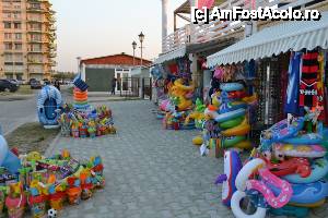 [P17] Phoenicia Holiday Resort - capcane pentru părinți la ieșirea spre plaja. Din fericire, nu aveau telefoane de ultimă generație!  » foto by DoreD
 - 
<span class="allrVoted glyphicon glyphicon-heart hidden" id="av454149"></span>
<a class="m-l-10 hidden" id="sv454149" onclick="voting_Foto_DelVot(,454149,6673)" role="button">șterge vot <span class="glyphicon glyphicon-remove"></span></a>
<a id="v9454149" class=" c-red"  onclick="voting_Foto_SetVot(454149)" role="button"><span class="glyphicon glyphicon-heart-empty"></span> <b>LIKE</b> = Votează poza</a> <img class="hidden"  id="f454149W9" src="/imagini/loader.gif" border="0" /><span class="AjErrMes hidden" id="e454149ErM"></span>