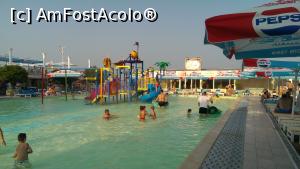 [P08] piscina copii » foto by ciprian_r
 - 
<span class="allrVoted glyphicon glyphicon-heart hidden" id="av769912"></span>
<a class="m-l-10 hidden" id="sv769912" onclick="voting_Foto_DelVot(,769912,6673)" role="button">șterge vot <span class="glyphicon glyphicon-remove"></span></a>
<a id="v9769912" class=" c-red"  onclick="voting_Foto_SetVot(769912)" role="button"><span class="glyphicon glyphicon-heart-empty"></span> <b>LIKE</b> = Votează poza</a> <img class="hidden"  id="f769912W9" src="/imagini/loader.gif" border="0" /><span class="AjErrMes hidden" id="e769912ErM"></span>