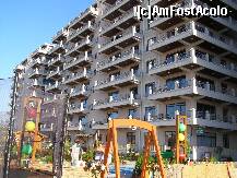 [P03] o parte din cladirile de la phoenicia , vedere dinspre locul de joaca » foto by Mala
 - 
<span class="allrVoted glyphicon glyphicon-heart hidden" id="av242772"></span>
<a class="m-l-10 hidden" id="sv242772" onclick="voting_Foto_DelVot(,242772,6673)" role="button">șterge vot <span class="glyphicon glyphicon-remove"></span></a>
<a id="v9242772" class=" c-red"  onclick="voting_Foto_SetVot(242772)" role="button"><span class="glyphicon glyphicon-heart-empty"></span> <b>LIKE</b> = Votează poza</a> <img class="hidden"  id="f242772W9" src="/imagini/loader.gif" border="0" /><span class="AjErrMes hidden" id="e242772ErM"></span>